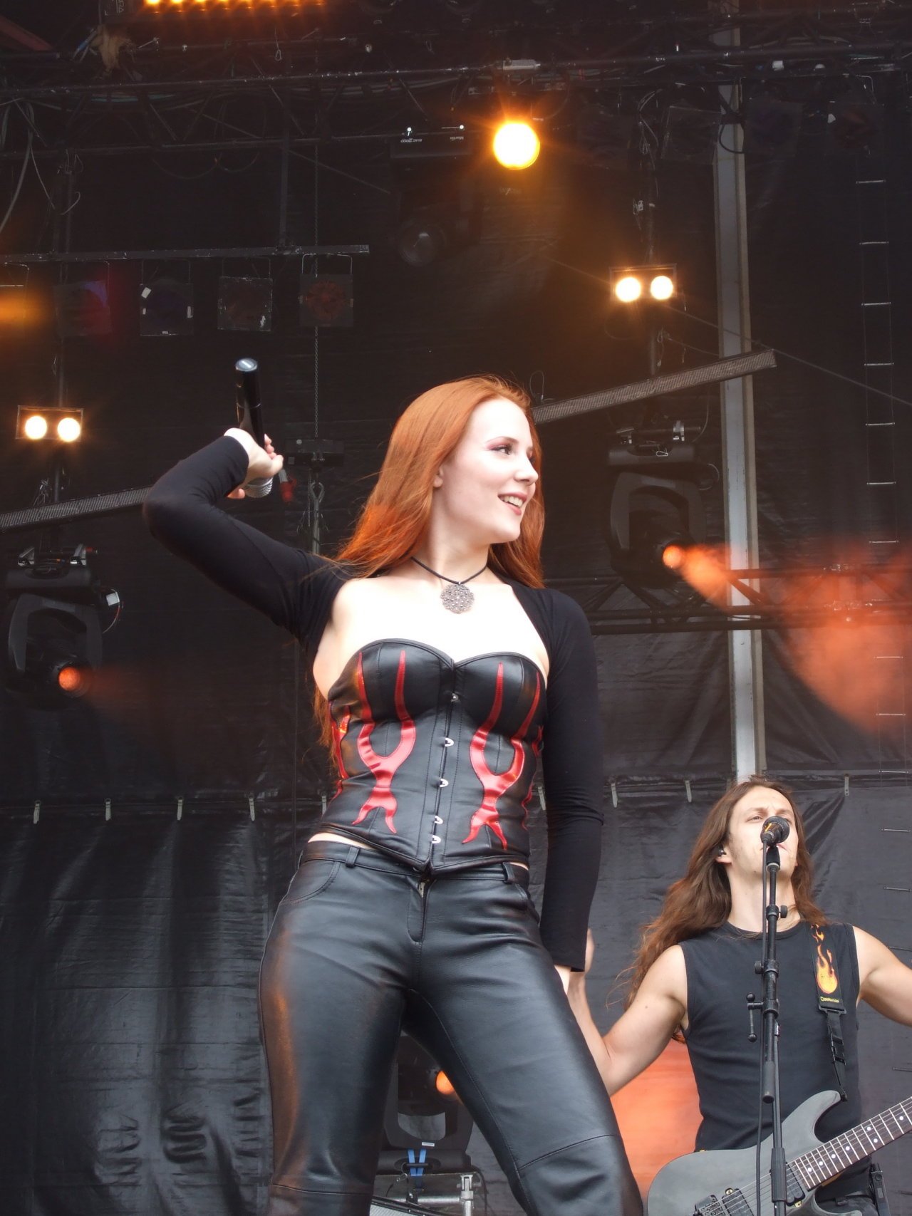 Simone Simons