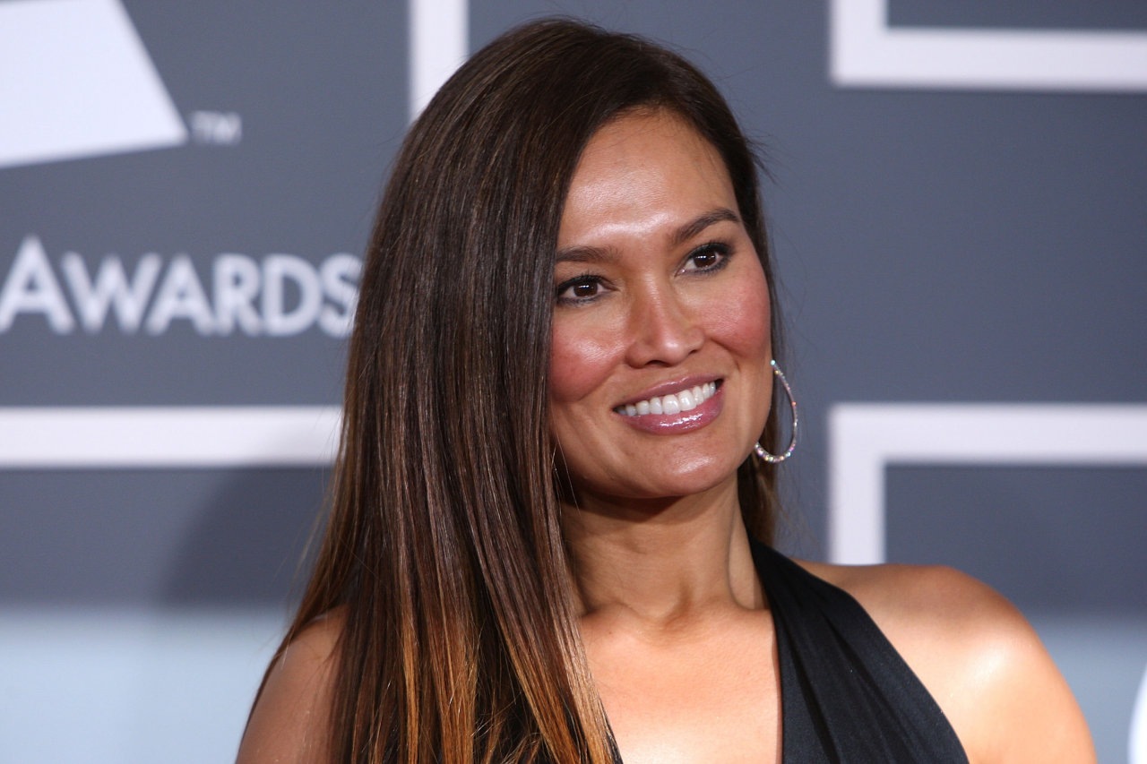 Tia Carrere